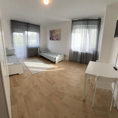 אופנהיים Ferienwohnung Marktplatz מראה חיצוני תמונה
